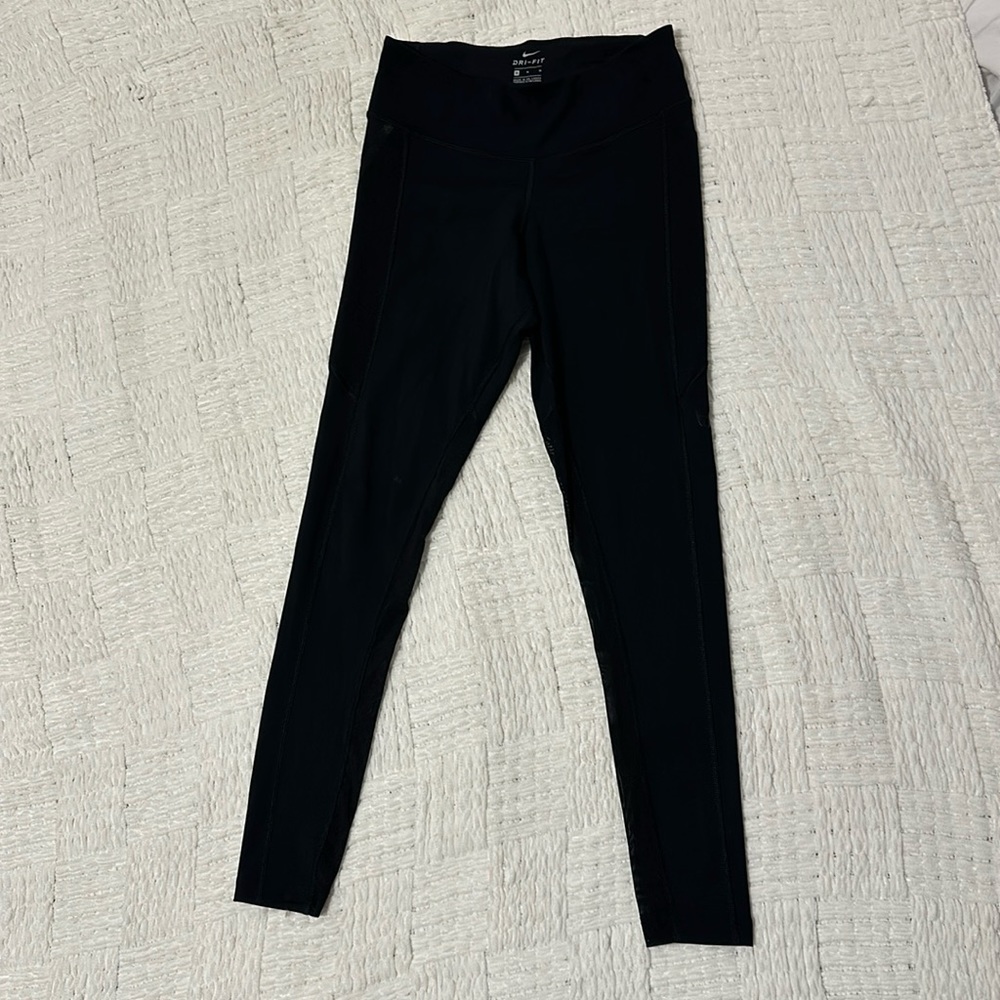 Nike dry-fit medium women’s leggings.